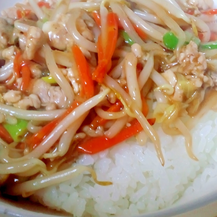 豚肉ともやしの中華風あんかけ丼